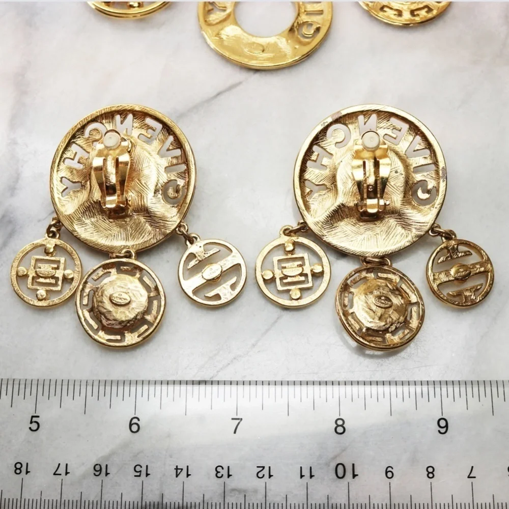 ⚜️ Vintage GIVENCHY LOGO Pearl & Crystal Earrings